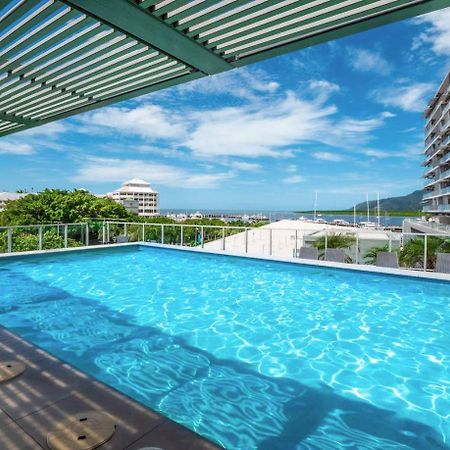 602 Harbour Lights With Ocean Views Otel Cairns Oda fotoğraf