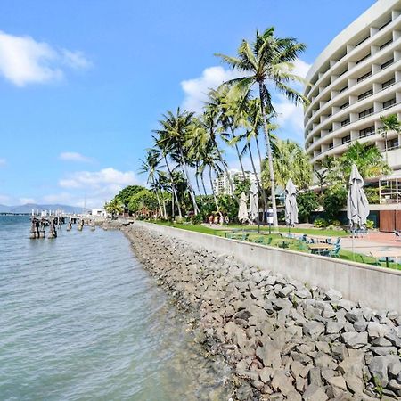 602 Harbour Lights With Ocean Views Otel Cairns Oda fotoğraf